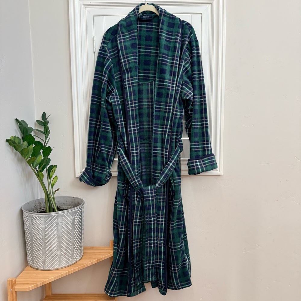 3/$10 🛒🛍️ Izod Green and Blue Plaid Long Robe - One Size